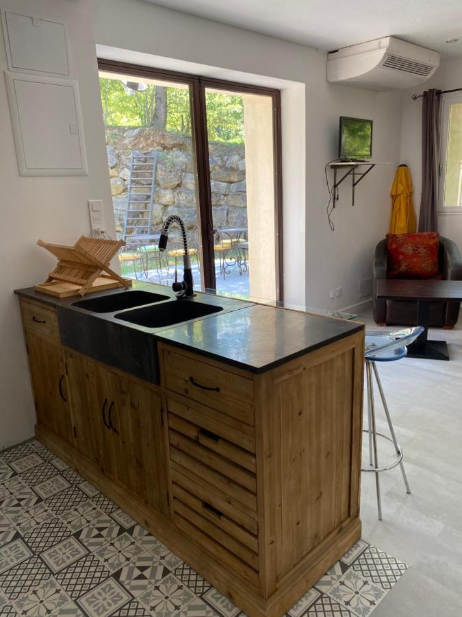 Hotel Lou Caleu Restaurant Le Rocher Des Abeilles Saint-Martin-de-Castillon Luaran gambar