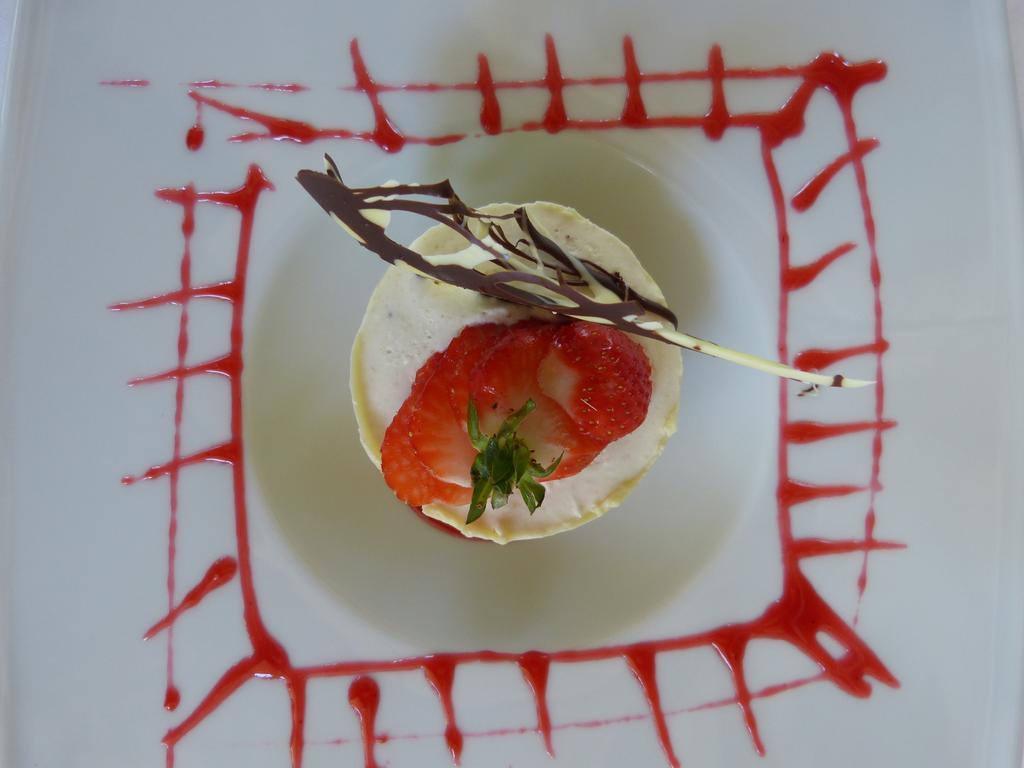 Hotel Lou Caleu Restaurant Le Rocher Des Abeilles Saint-Martin-de-Castillon Luaran gambar