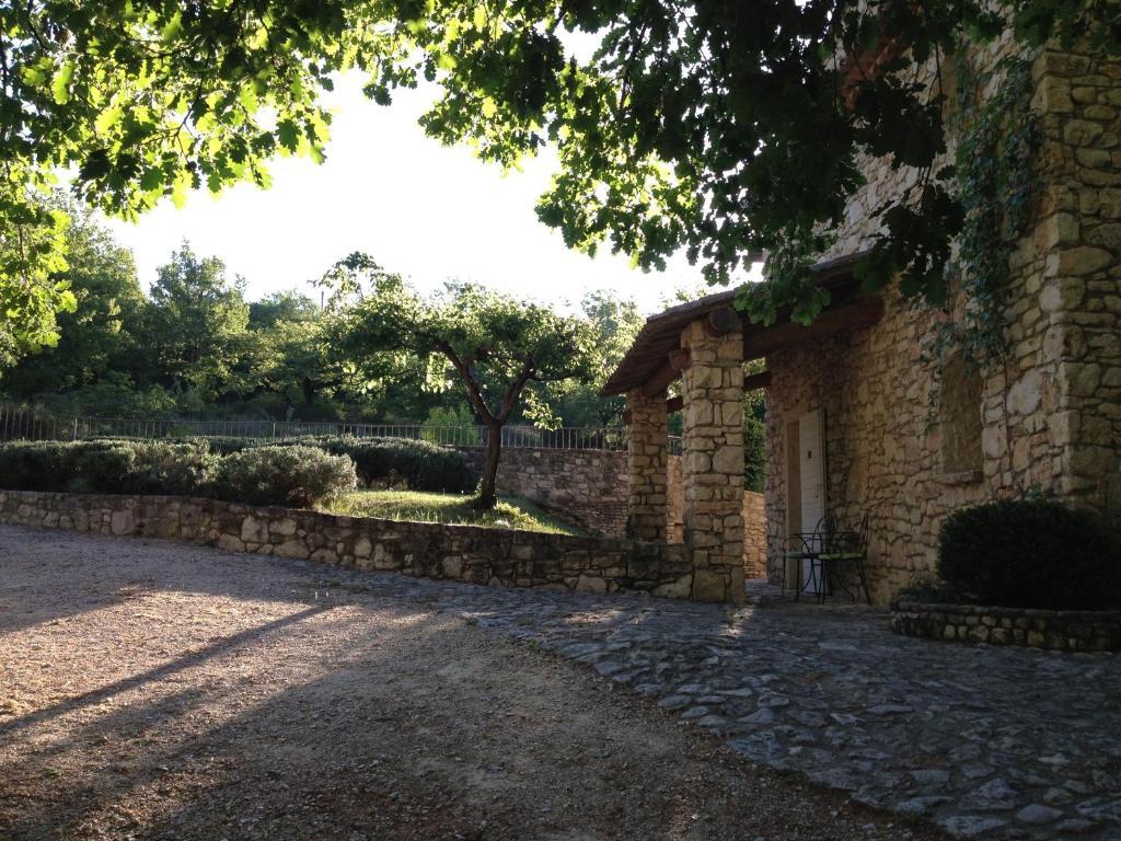 Hotel Lou Caleu Restaurant Le Rocher Des Abeilles Saint-Martin-de-Castillon Luaran gambar